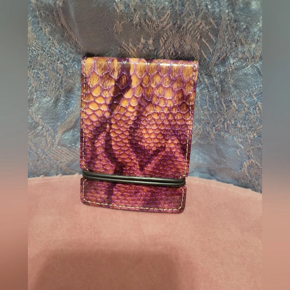 Nwot Torino Leather Company cash genuine crocodile calf skin wallet
